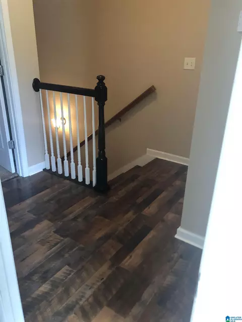 Entry Way - 72 Park Dr S, Clanton, AL 35045 photo 7 of 8