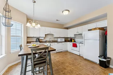Kitchen - 72 Park Dr S, Clanton, AL 35045 photo 2 of 4