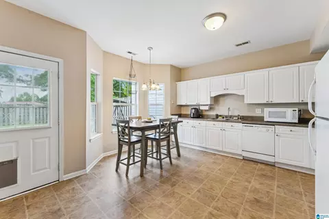 Kitchen - 72 Park Dr S, Clanton, AL 35045 photo 4 of 4