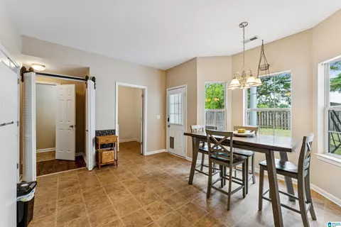 Entry Way - 72 Park Dr S, Clanton, AL 35045 photo 4 of 8