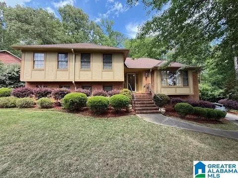 1748 Napier Dr, Hoover, AL 35226