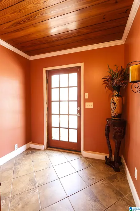 Entry Way - 106 Harper Dr, Ohatchee, AL 36271 photo 4 of 12