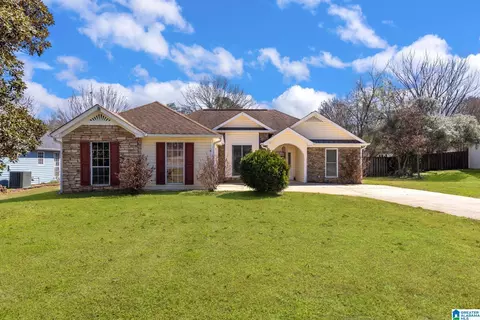 1721 Bradford Ln, Bessemer, AL 35022