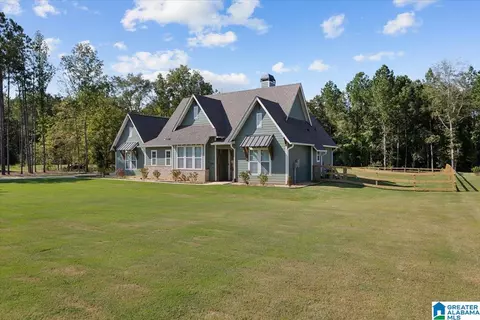 425 Stonewood Trl, Springville, AL 35146