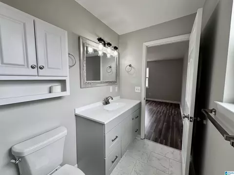 Bath - 110 Justice Rd, Warrior, AL 35180 photo 2 of 6
