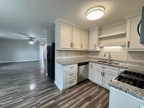Kitchen - 110 Justice Rd, Warrior, AL 35180 photo 2 of 3