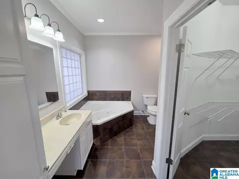 Bath - 35 Rutledge Dr, Jasper, AL 35504 photo 1 of 6