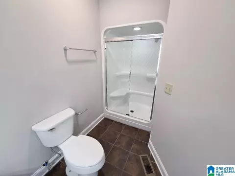 Bath - 35 Rutledge Dr, Jasper, AL 35504 photo 4 of 6