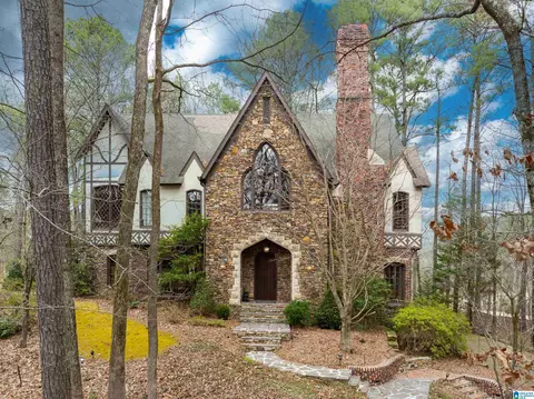 1075 Country Club Cir, Hoover, AL 35244