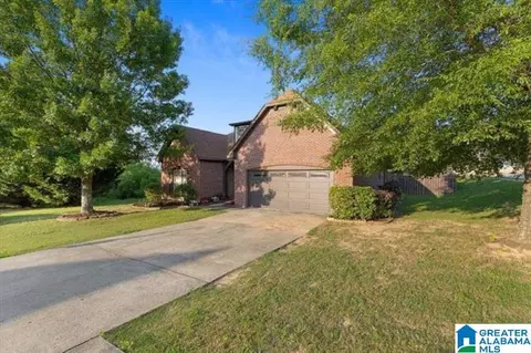 3617 Merlin Cir, Trussville, AL 35173