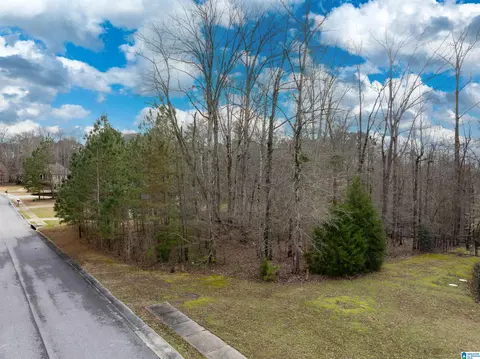 135 Glenstone Dr #16, Columbiana, AL 35051