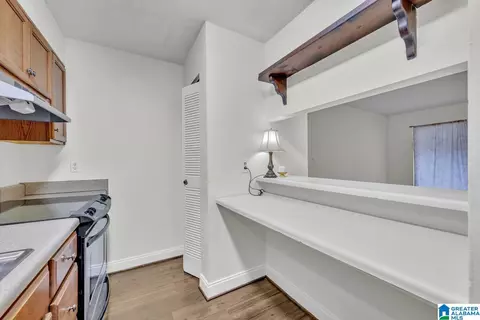 Kitchen - 411 Skyview Dr #E, Birmingham, AL 35209 photo 3 of 3
