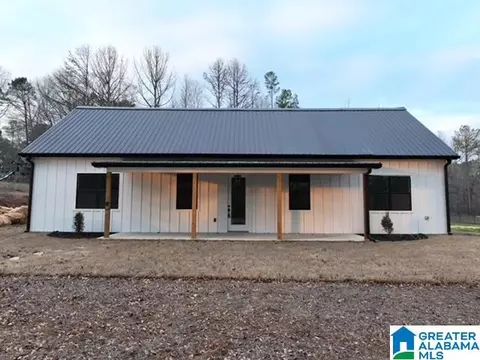 128 Lakewood Dr, Wedowee, AL 36278