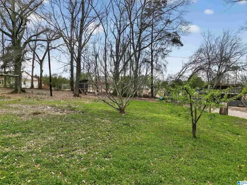 Exterior - 2240 Temple Rd, Clanton, AL 35046 photo 6 of 7