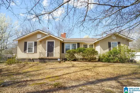 6047 Pocahontas Rd, Bessemer, AL 35022