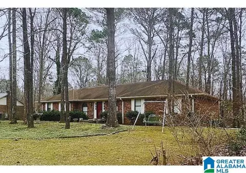 2001 Pawnee Dr, Jasper, AL 35504