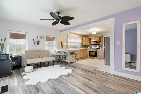 1135 Berry St, Leeds, AL 35094