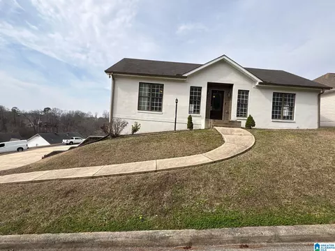 4932 Kerri Ln, Center Point, AL 35215