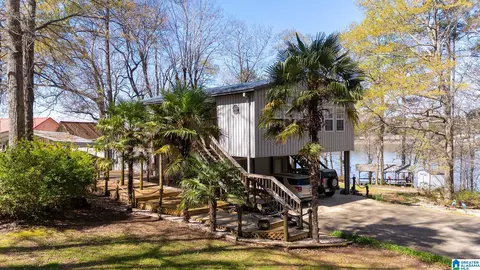 84 River Terrace Dr, Talladega, AL 35160
