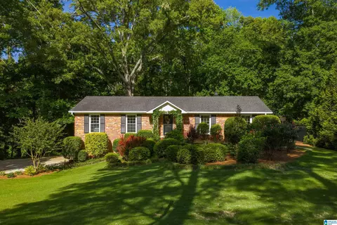 3038 Taralane Dr, Vestavia Hills, AL 35216