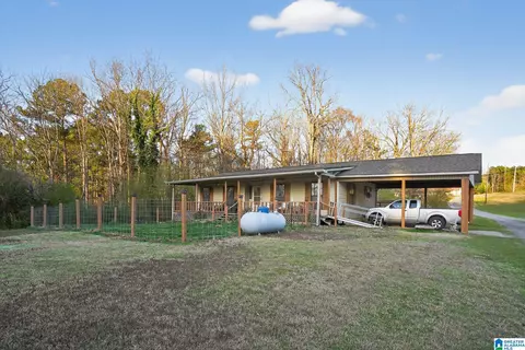 33 Helens Rd, Parrish, AL 35580