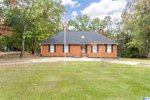 2202 Hathaway Heights Rd, Anniston, AL 36207