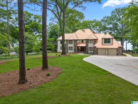 890 River Oaks Dr, Cropwell, AL 35054
