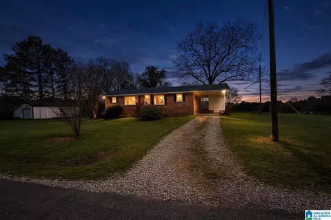 814 Hopeful Rd, Munford, AL 36268