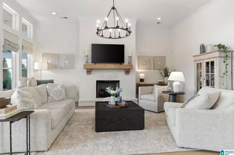 1040 Clifton Rd, Hoover, AL 35244