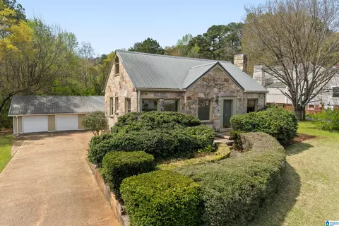 1135 Hueytown Rd, Hueytown, AL 35023