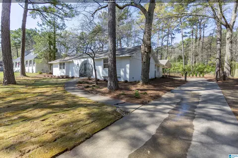 2885 Wisteria Dr, Hoover, AL 35216