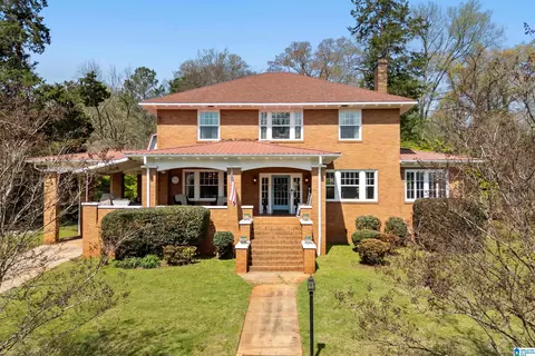 1846 Edgehill Dr, Hueytown, AL 35023