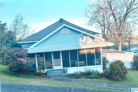 504 N 26th St, Pell City, AL 35125