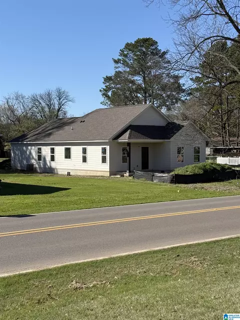 1972 Whitmire St, Leeds, AL 35094