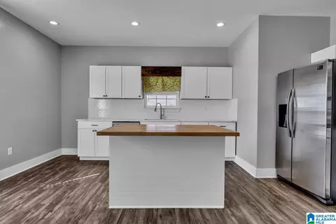 Kitchen - 235 White Oak Loop, Cullman, AL 35057 photo 4 of 5