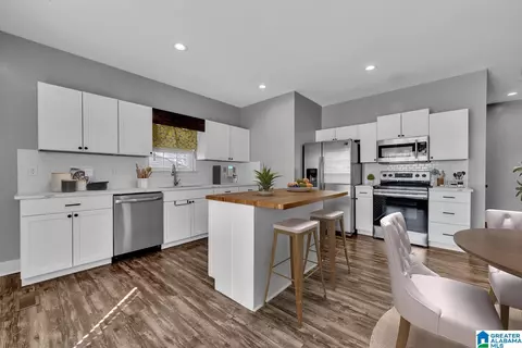 Kitchen - 235 White Oak Loop, Cullman, AL 35057 photo 3 of 5