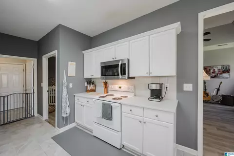 Kitchen - 1143 Eagle Dr, Maylene, AL 35114 photo 2 of 5
