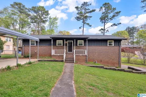 2015 Shady Ln, Hueytown, AL 35023