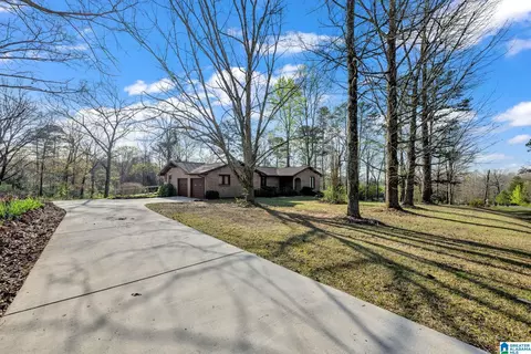 65 Forest Trl, Warrior, AL 35180
