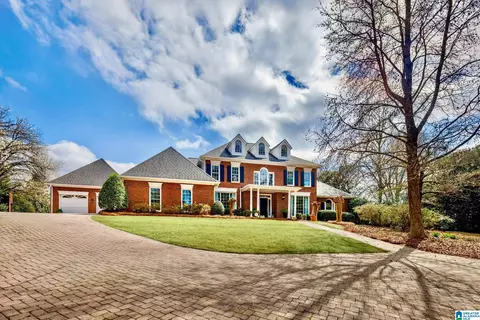 2213 Hidden Ridge Cir, Vestavia, AL 35243