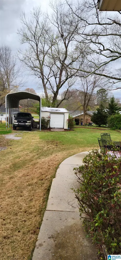 Exterior - 33 Pine Cir, Oneonta, AL 35121 photo 8 of 10