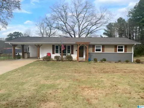 33 Pine Cir, Oneonta, AL 35121