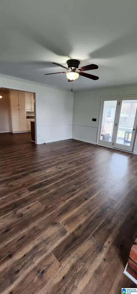 Living - 33 Pine Cir, Oneonta, AL 35121 photo 1 of 1