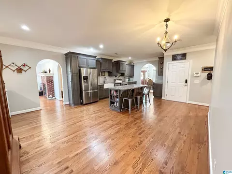 Kitchen - 465 Panoramic Cir, Warrior, AL 35180 photo 8 of 8