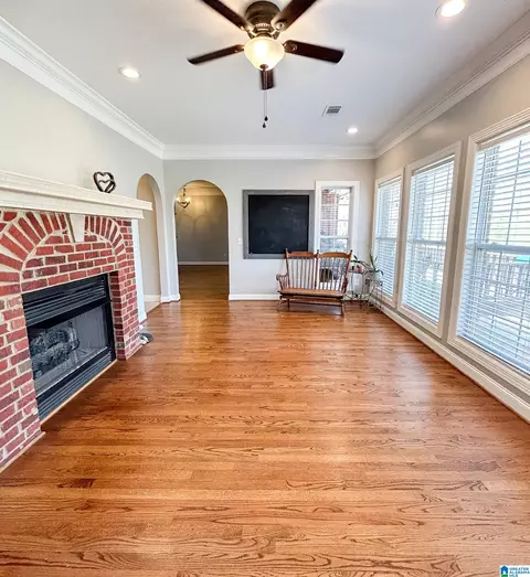 Living - 465 Panoramic Cir, Warrior, AL 35180 photo 1 of 2