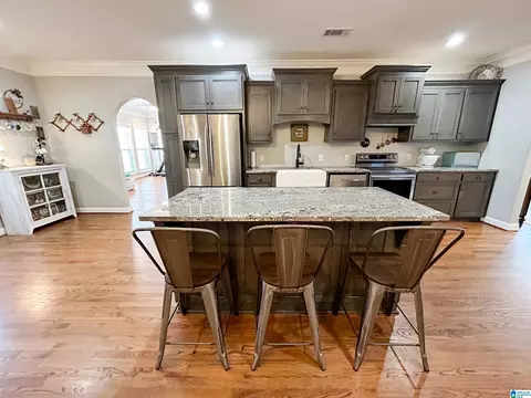 Kitchen - 465 Panoramic Cir, Warrior, AL 35180 photo 5 of 8