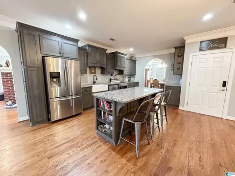 Kitchen - 465 Panoramic Cir, Warrior, AL 35180 photo 6 of 8