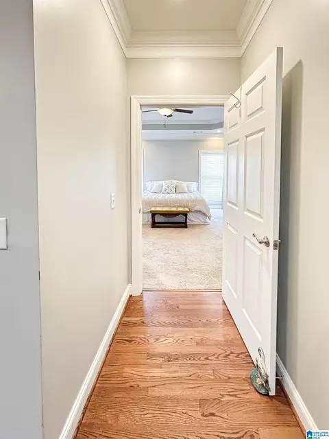 Entry Way - 465 Panoramic Cir, Warrior, AL 35180 photo 6 of 6
