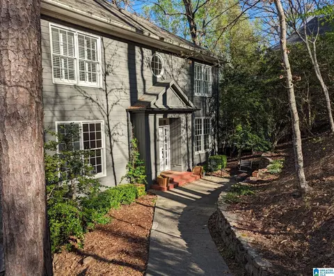 1220 River Rd, Hoover, AL 35244