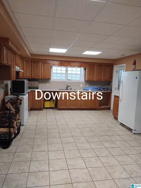 Kitchen - 3409 Red Valley Rd, Remlap, AL 35133 photo 2 of 2